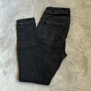 Black jeans high rise